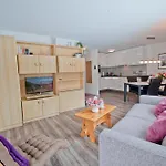 Haus Bodmen C, Anemone Daire